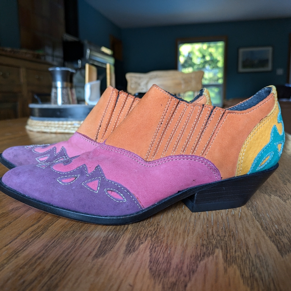 Circle*s Western Suede Colorful Ankle Booties 6m